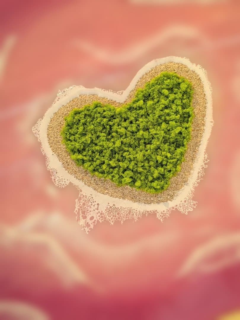 ①F4パネル　ピンク　グリーン ハート　砂浜　レジンアート