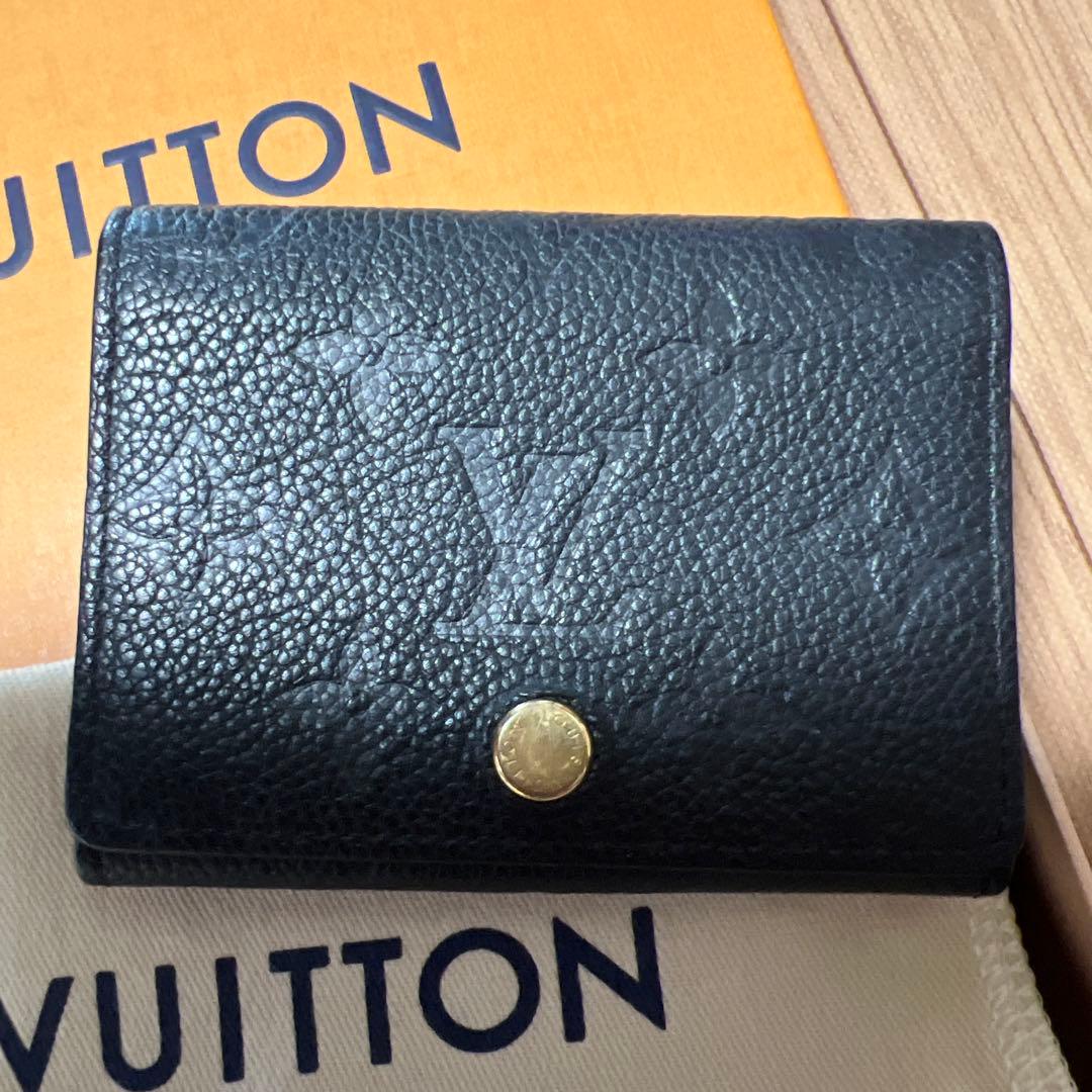 ルイヴィトン　名刺入れ　アンヴェロップカルトドゥヴィジット　ノワール　ブラック