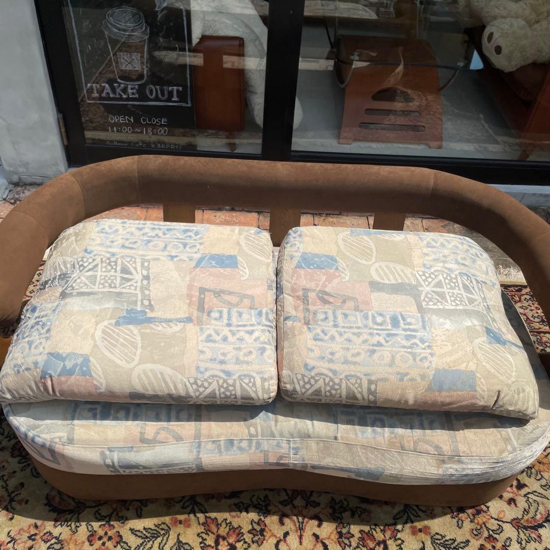 ラブソファ　ソファ2人用　総柄　おそらくチターノ