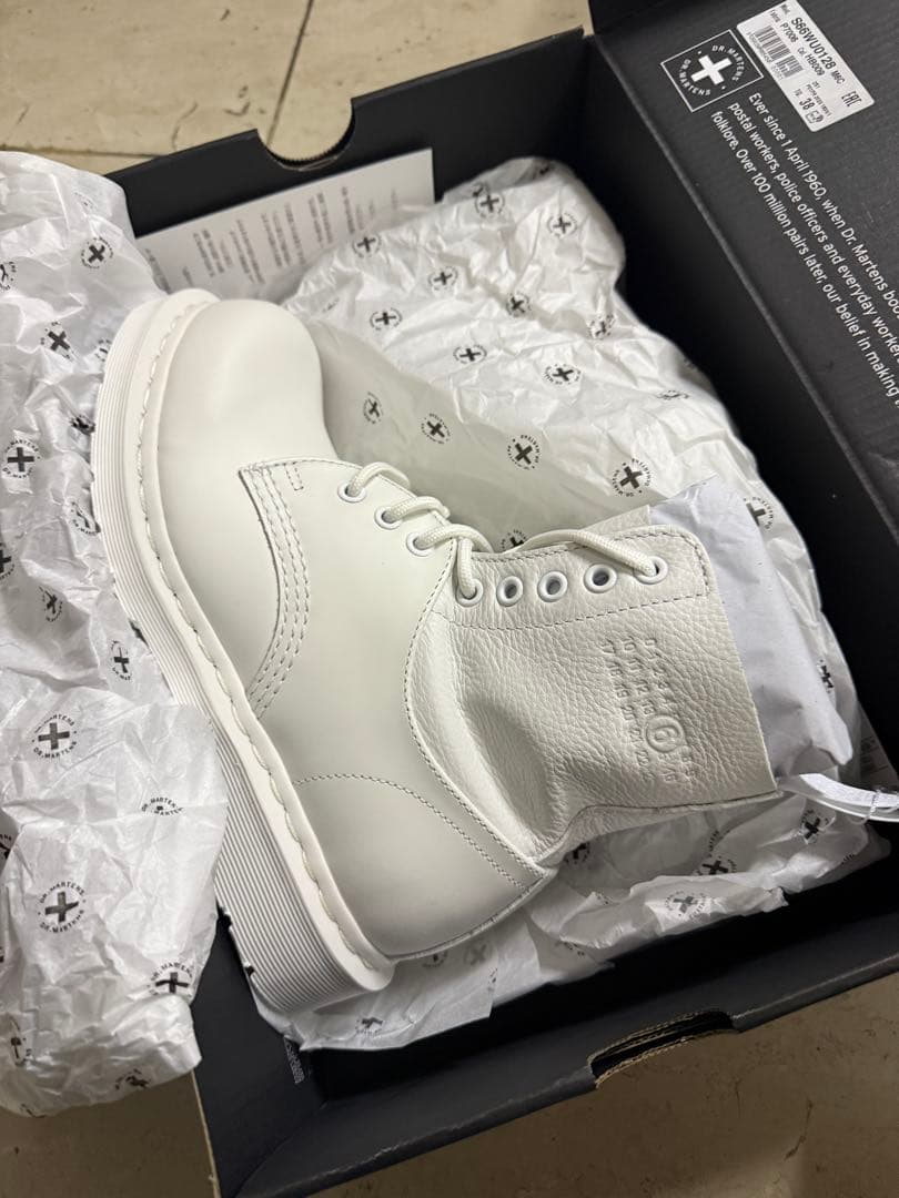 MM6 x Dr.Martens TWIST 8 ホール ブーツ EU38