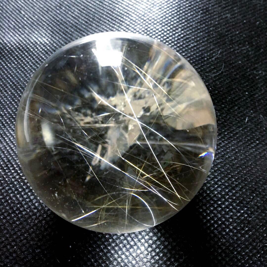 1点物　シルバールチルクォーツ水晶丸玉　ブラジル産天然石　置物　パワーストーン