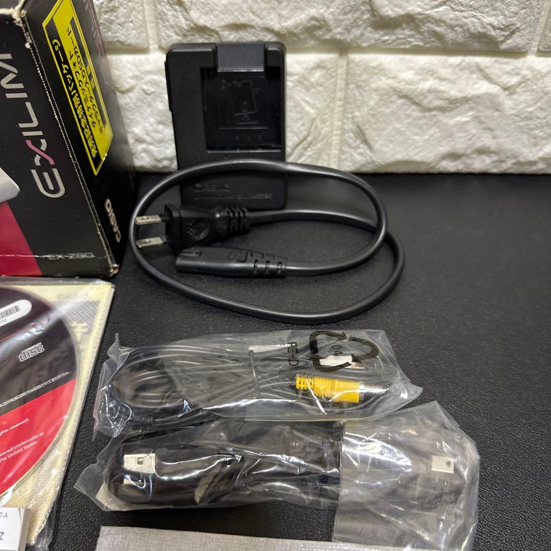 美品　カシオ CASIO EXILIM EX-Z90 ピンク　動作品　付属品有り