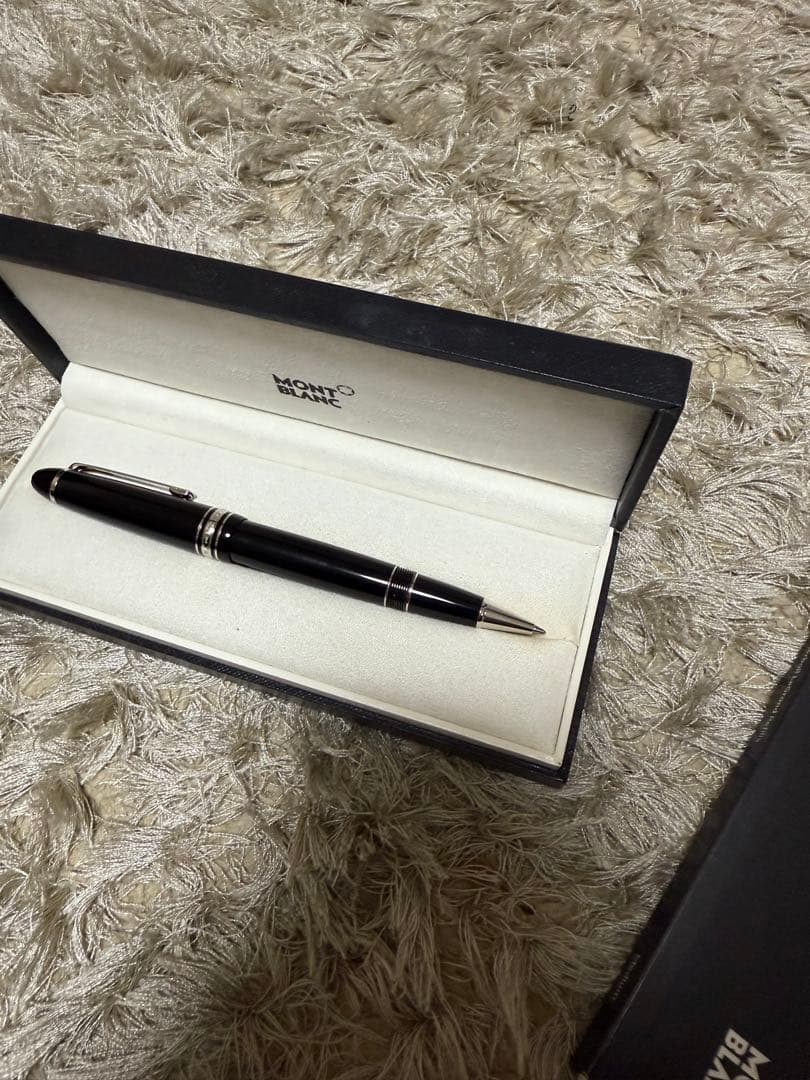 MONTBLANC ブラック ボールペン 本体　替え芯2本付き