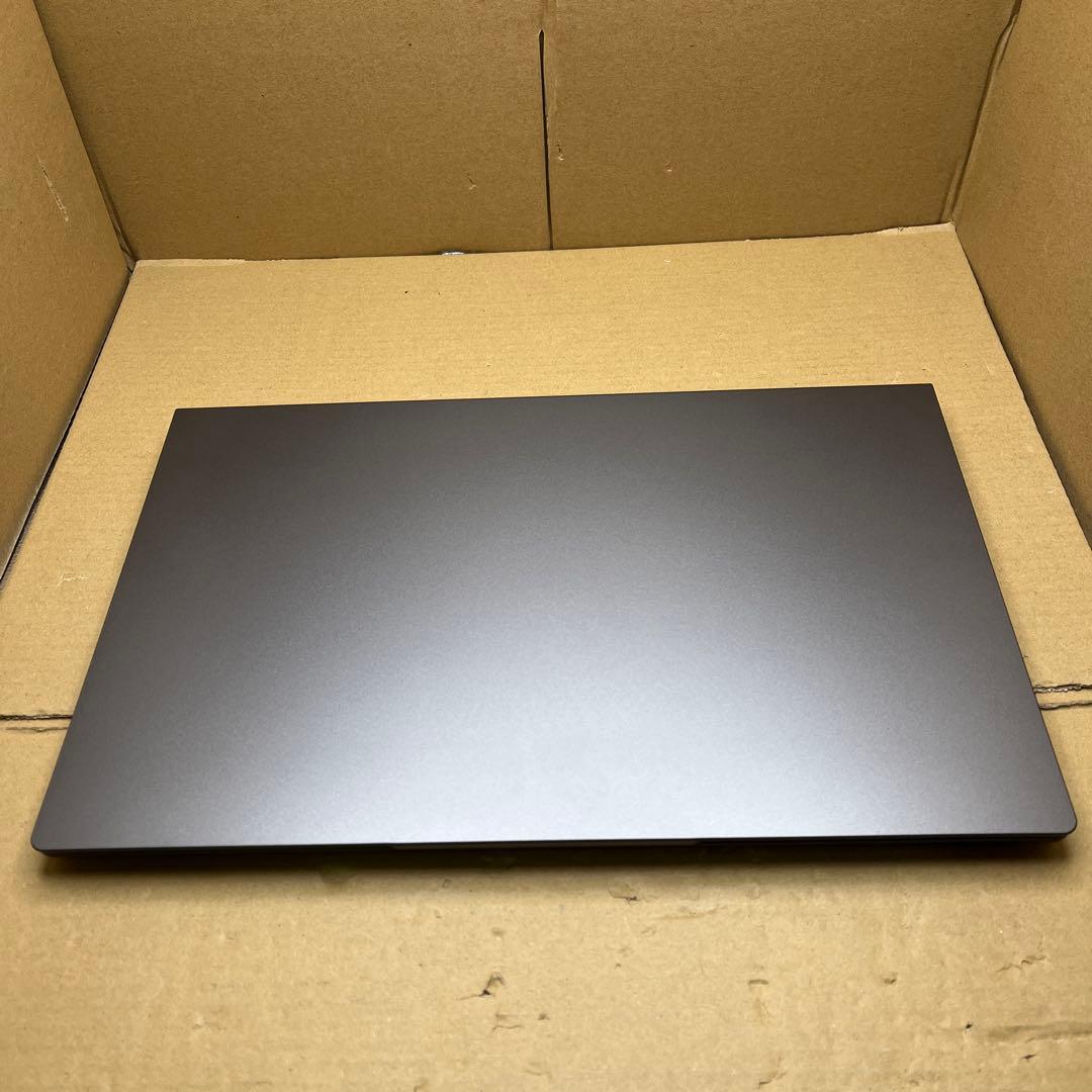 EYY UL156-3Y 15.6インチ パソコン Core m3-8100Y