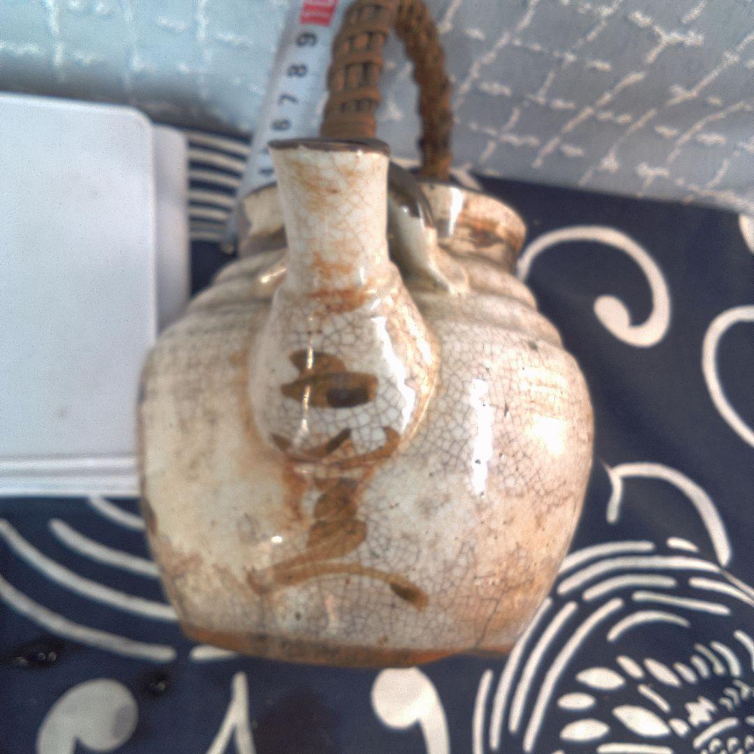 骨董２手作り陶器急須 籐ハンドル付き 水漏れあります