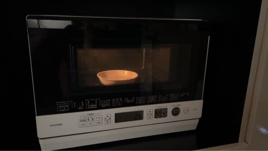 TOSHIBA 東芝スムースオーブンレンジER-SD70〔W）　2019年製
