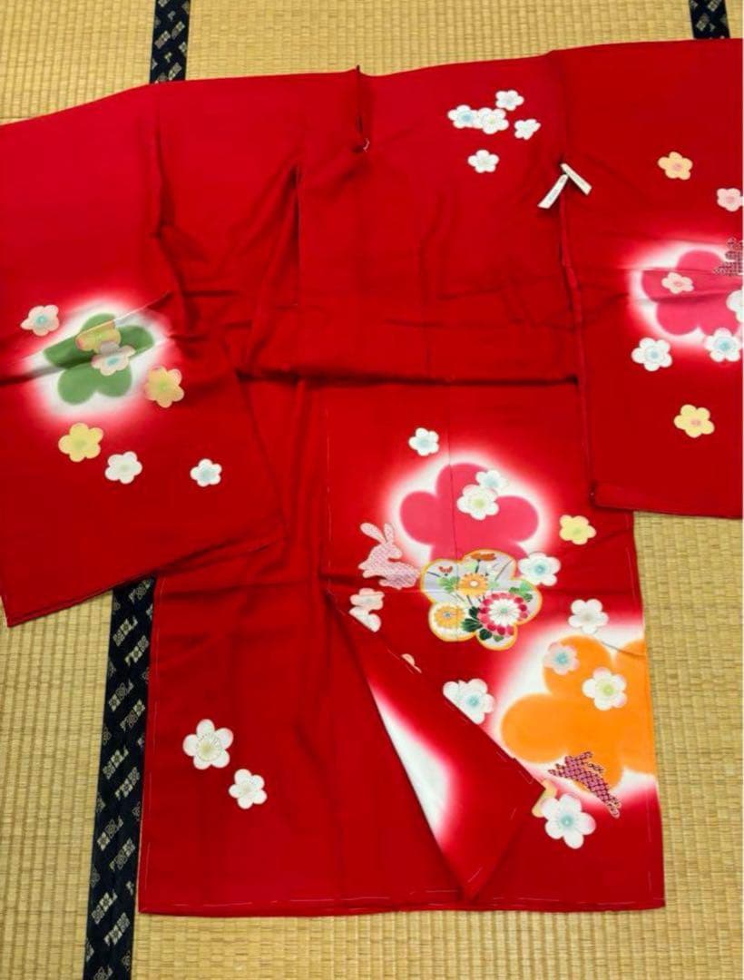 七五三　四ツ身女の子着物　正絹　仮絵羽　友禅　鮮やか赤　梅　可愛いうさぎ柄