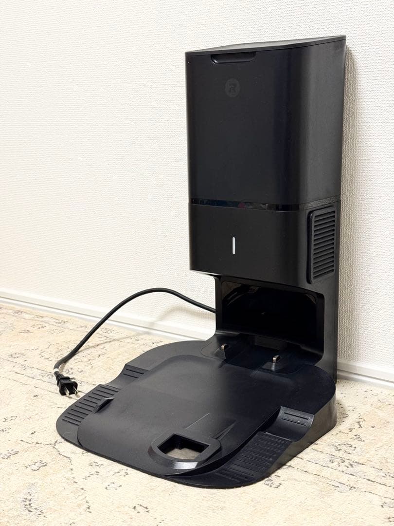 掃除機ロボットルンバ / Roomba i3+ （本体 & クリーンベース）