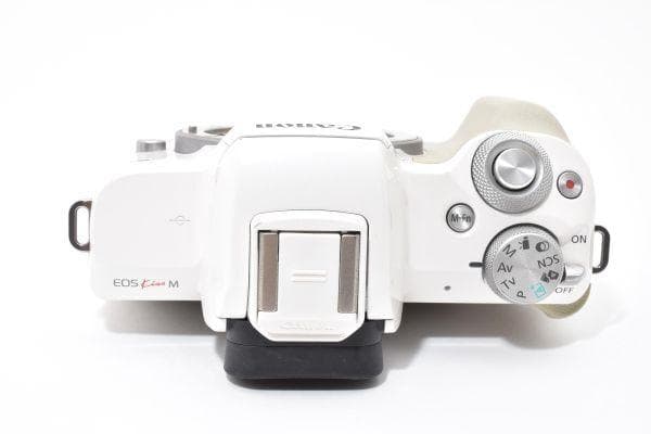 【美品】キャノン Canon EOS KissM ダブルズームキット SDカード