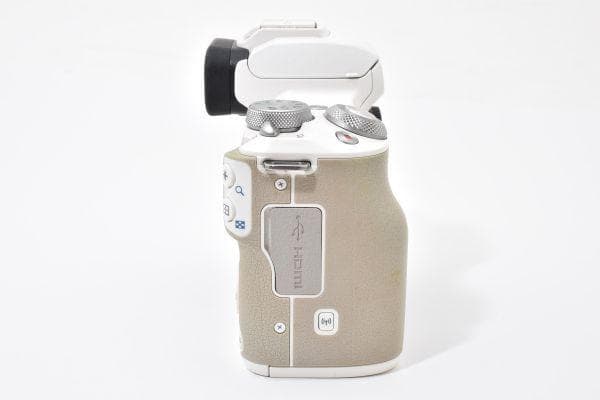 【美品】キャノン Canon EOS KissM ダブルズームキット SDカード