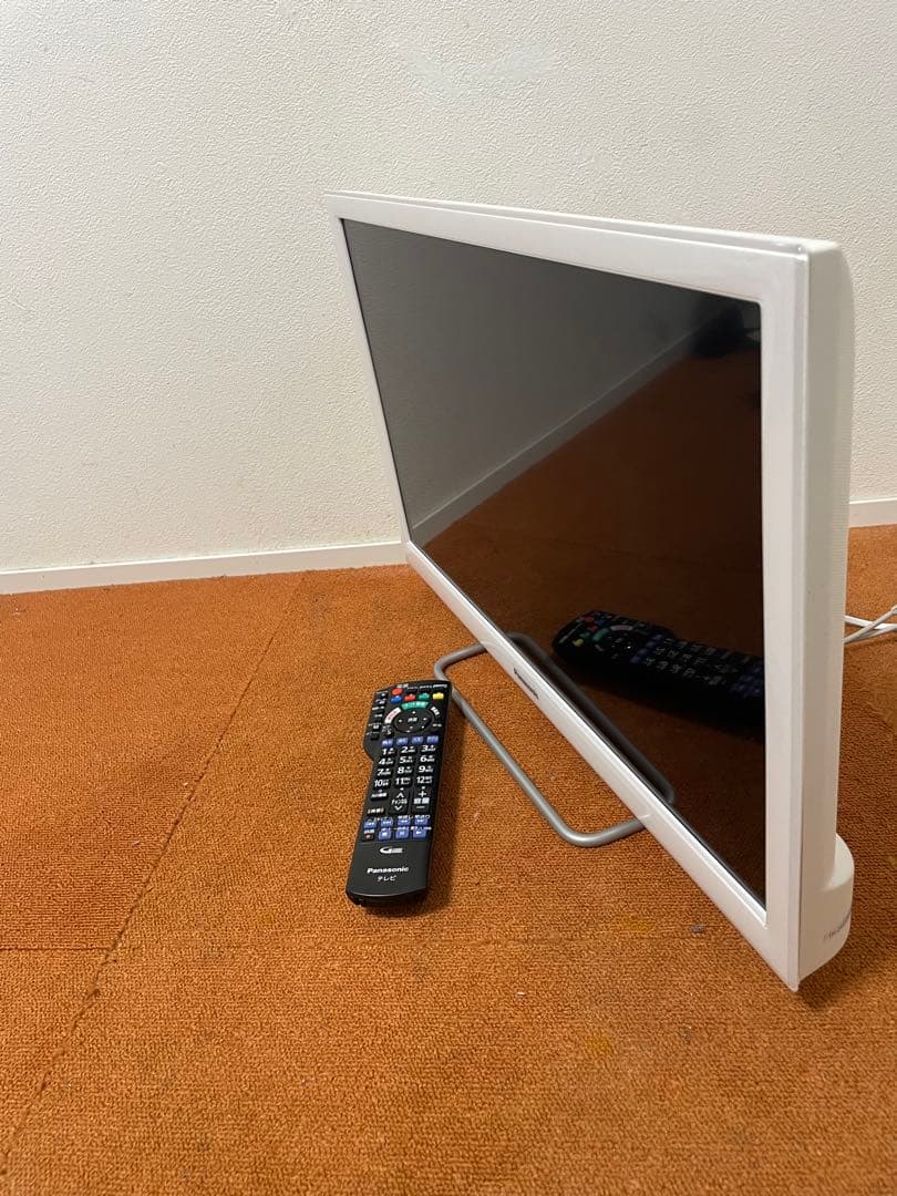 クロエ 美品 VIERAスマート液晶テレビ 24V型 Wi-Fi内蔵