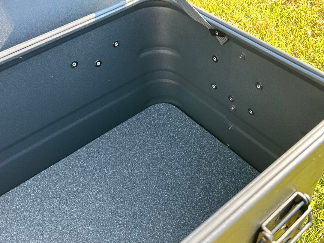 マットブラック スタッキング アルミコンテナボックス 50l コンテナボックス