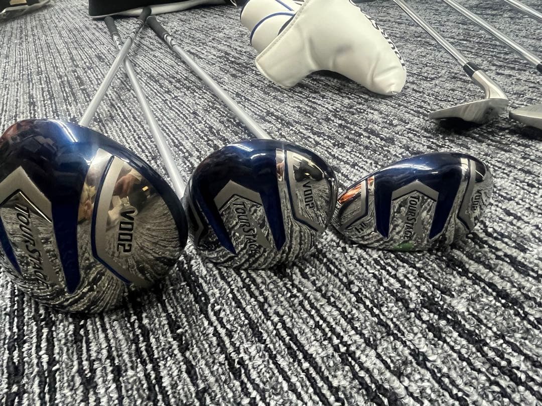 ブリヂストン　ツアーステージゴルフクラブとキャディバッグ　本格フルセット