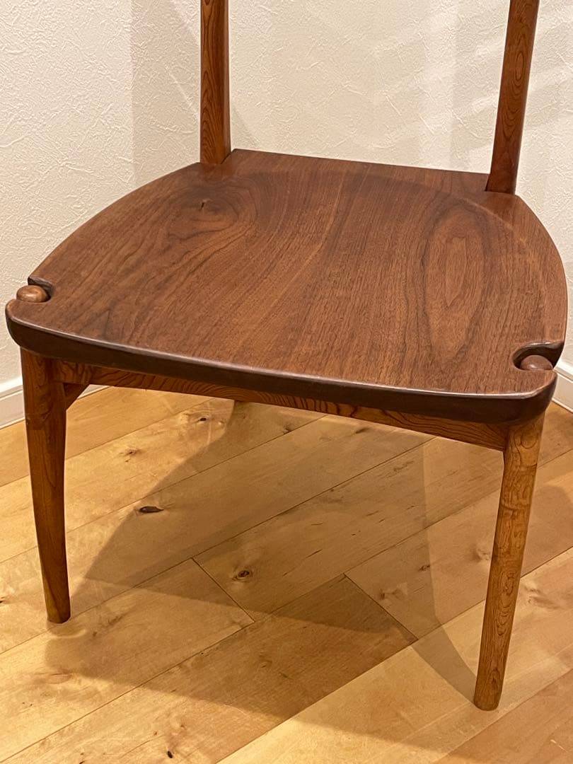 木製　モダンチェア