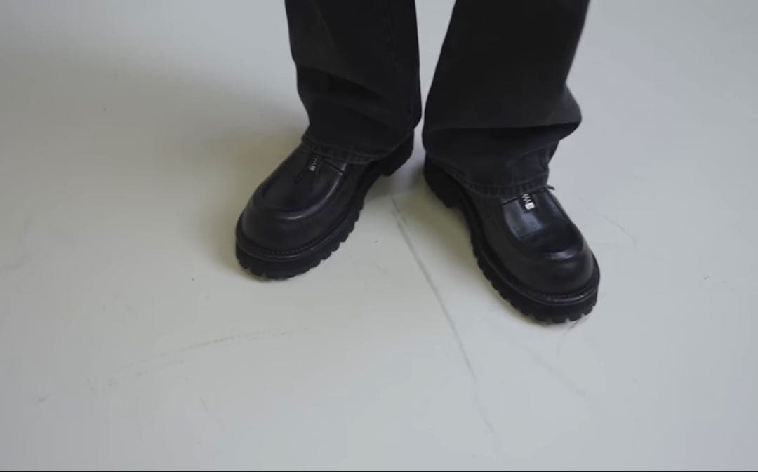 INVISIBLE MOCCA フロントジップブーツ