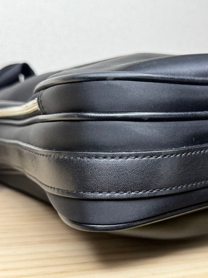 超美品✨ BURBERRY バーバリー　ショルダーバッグ　黒　A4収納　ナイロン