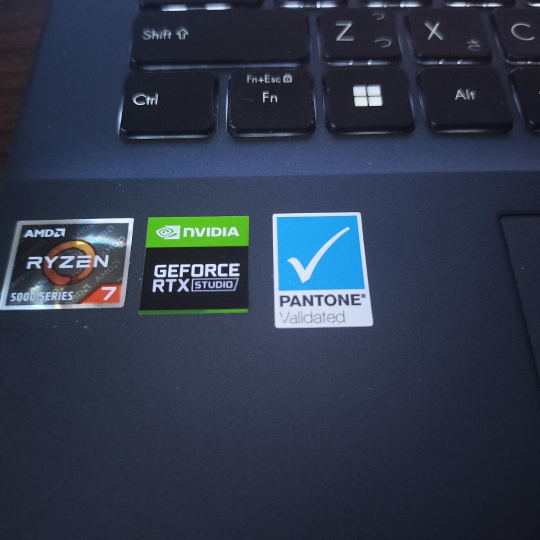 超美品 ASUS Vivobook Pro 15 OLED / GPU搭載モデル