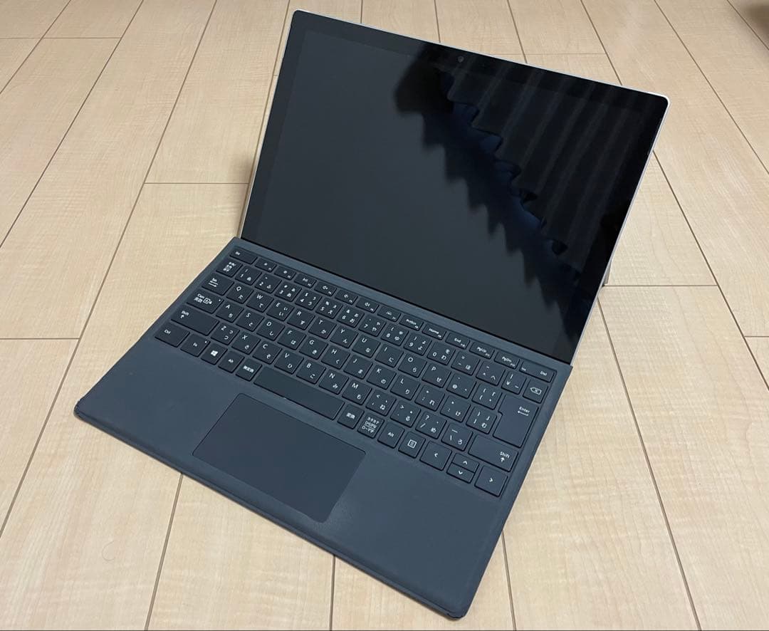 Microsoft Surface Pro5 本体 + キーボード