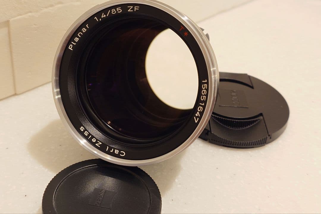 【新品同様】カール ツァイス Planar 85mm F1.4 ZF 単焦点