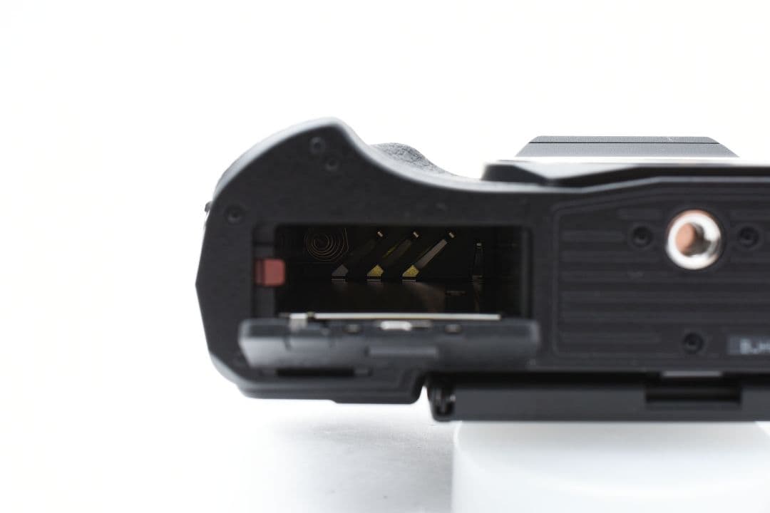 ■ほぼ新品■ OLYMPUS OM-D E-M10 MarkIV