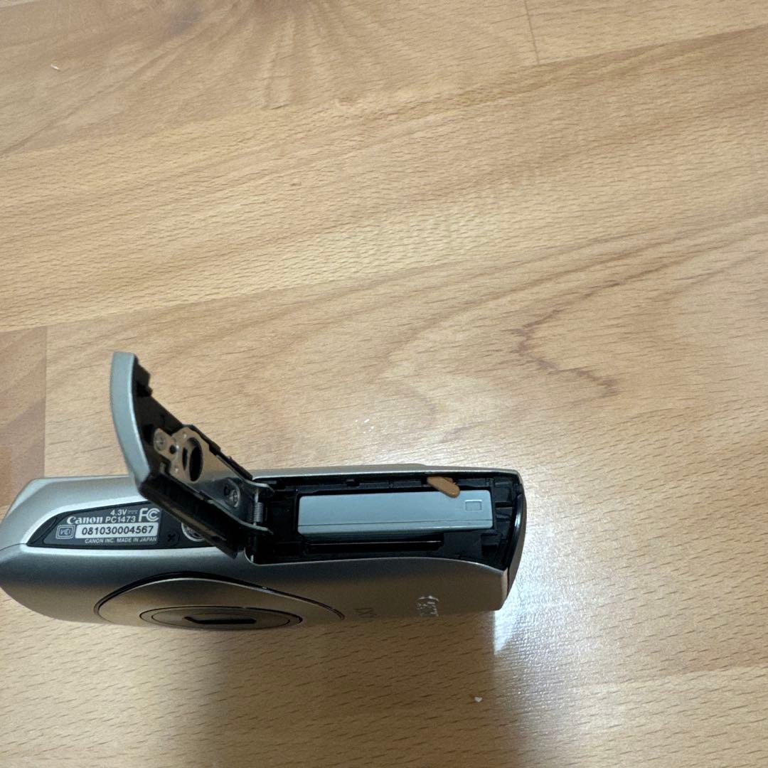 【コンパクトデジタルカメラ】Canon IXY 30S