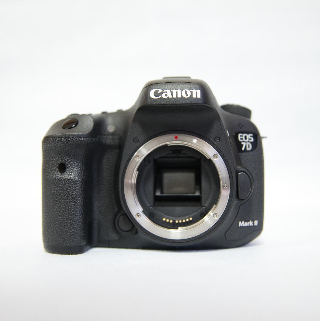 Canon EOS 7D Mark II 値下げ交渉承ります