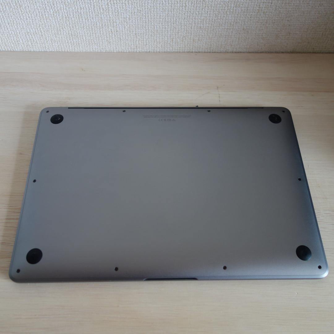 241）MacBook Air 2020　M1/8GB/256GB/13インチ