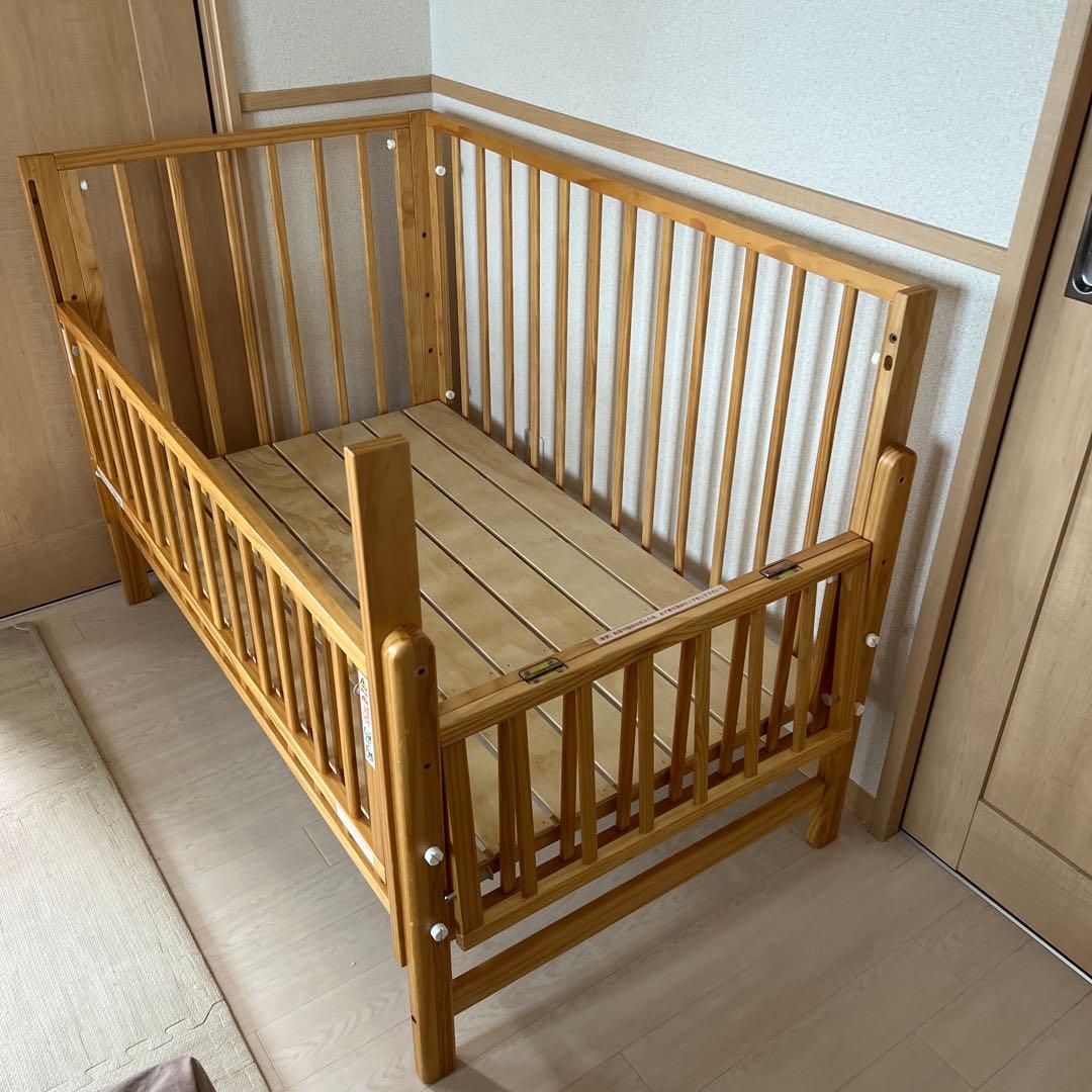 ケイ　2面開く大和屋のベビーベッド