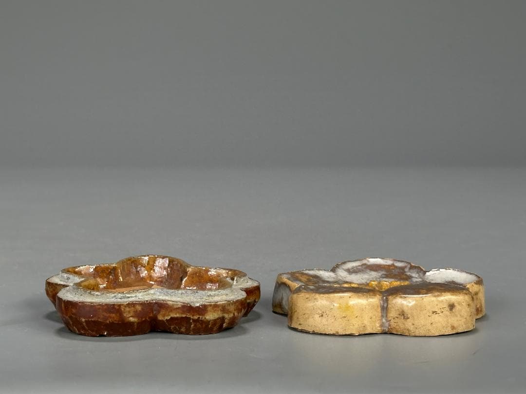 志野焼　香道具　梅形香合　蓋物