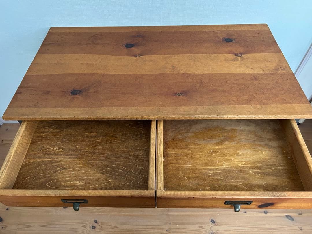 アイアンと木製の机　デスク