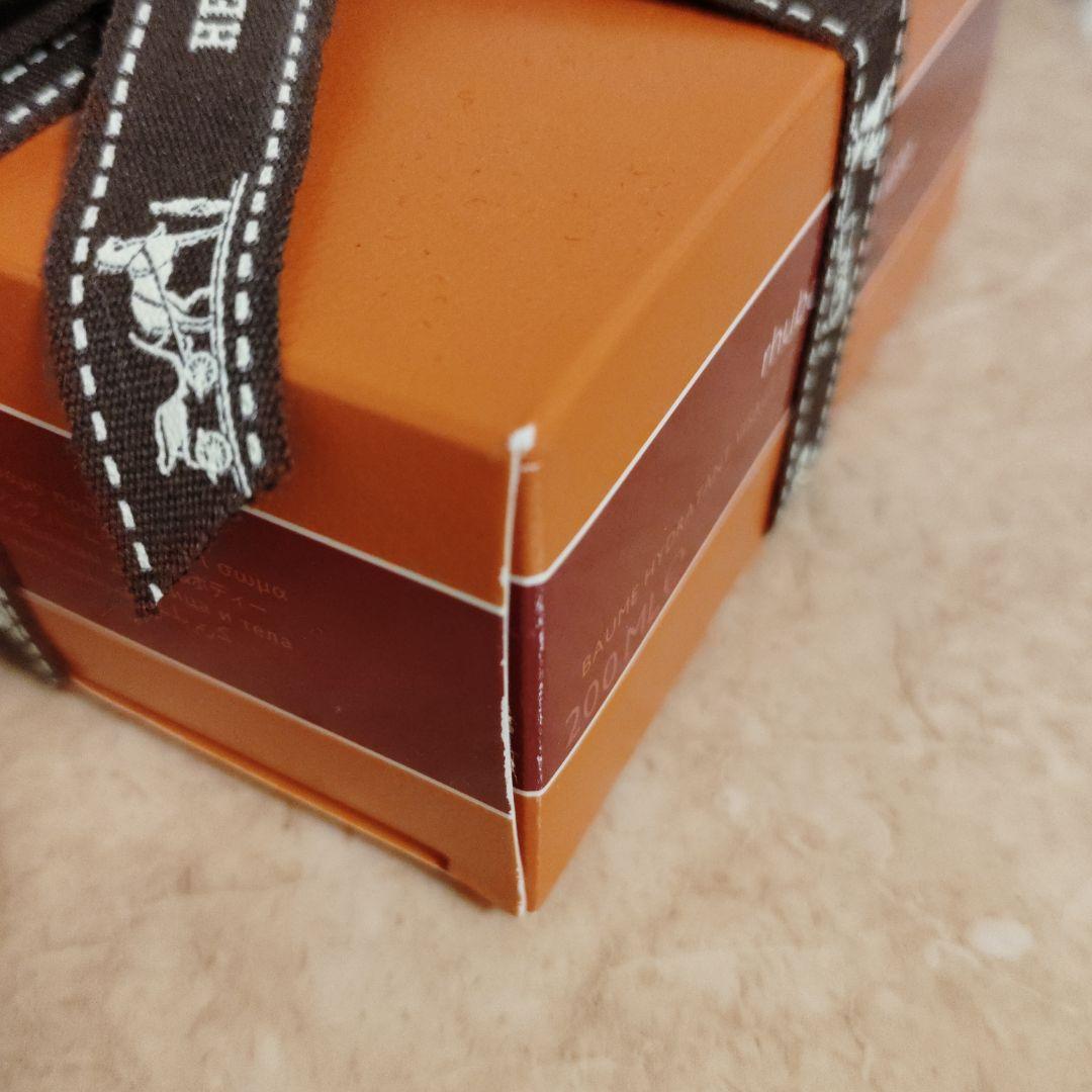 HERMES　ルバーブ　エカルラット　モイスチャライジング　バーム　クリーム