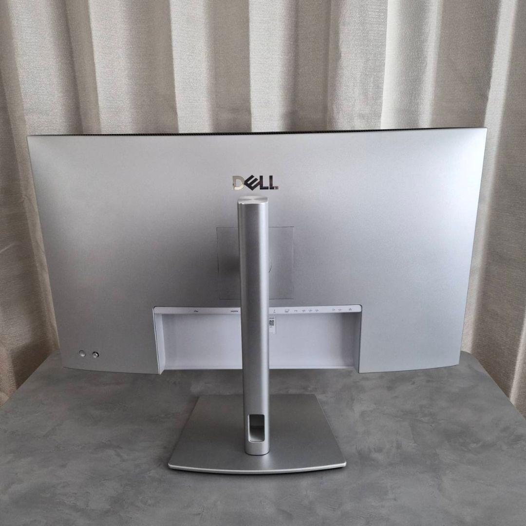 DELL 32インチ 4Kモニター U3225QE