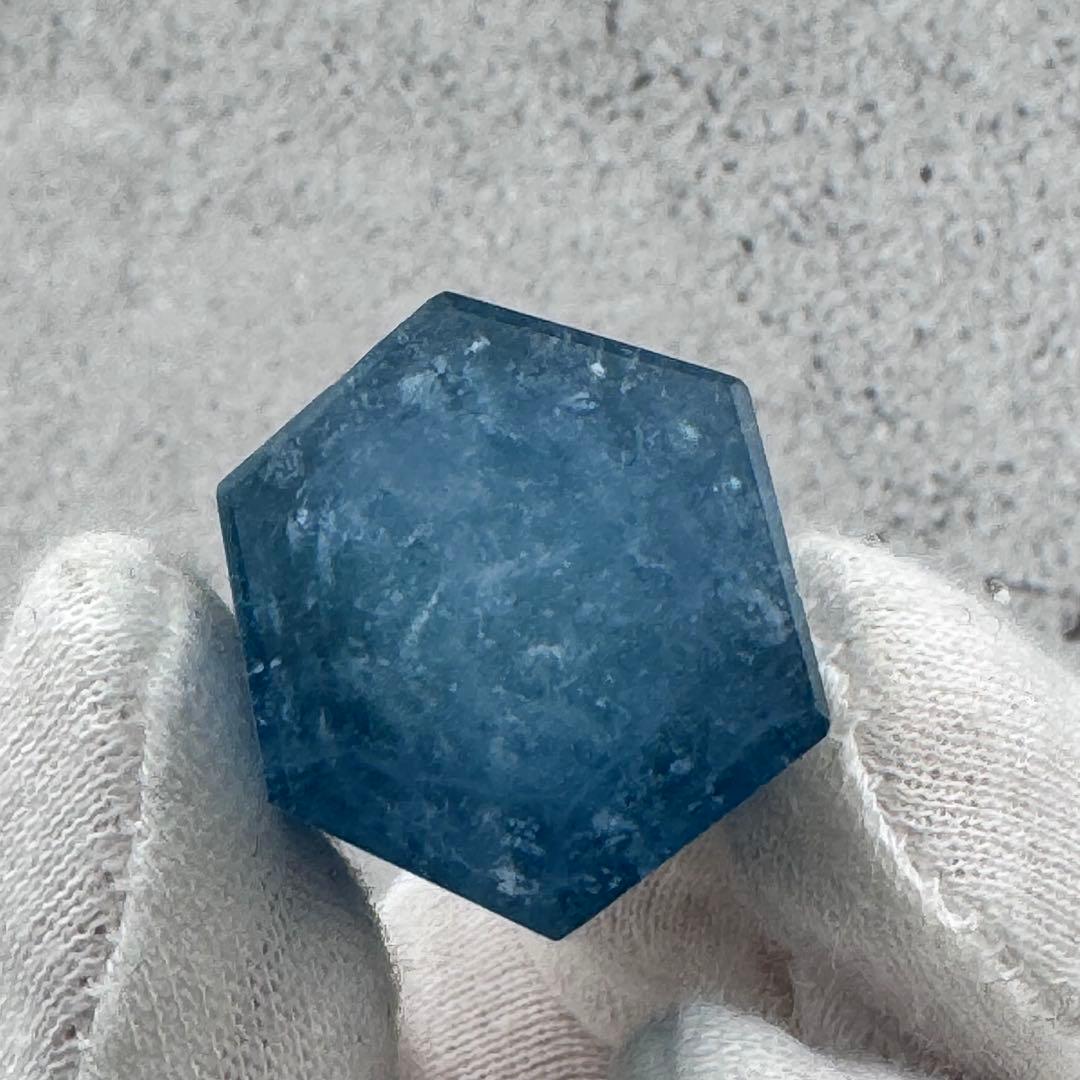 G-120アクアマリン六角ポイント　水色原石　天然石　パワーストーン