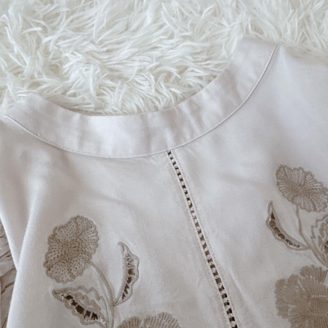 完売品✨ アメリヴィンテージ エンブロイダリー パフィ ブラウス