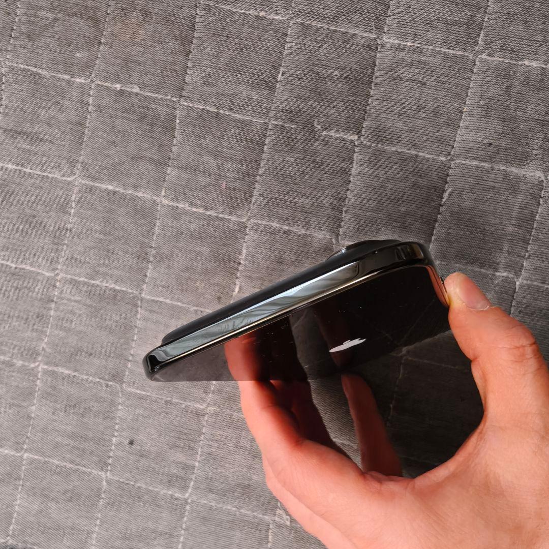 iPhone 17 Air 256GB 黒 新品に近い 充電18回 Simフリー