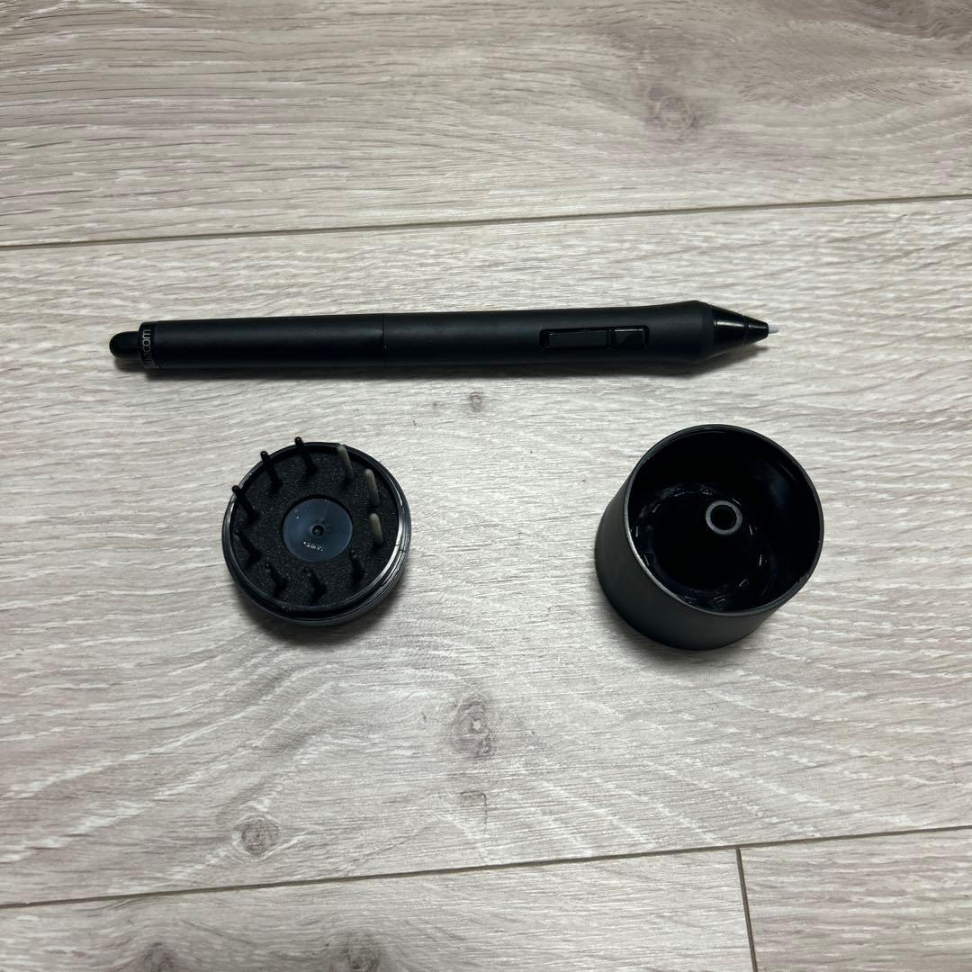 Wacom cintiq22HD DTH-2200 値下げしました