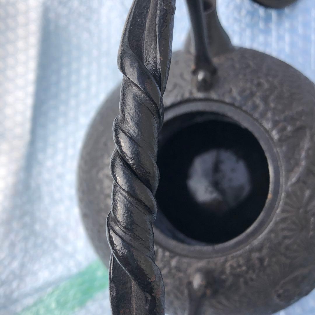 南部鉄瓶　金秀作　南部鉄器　満水容量1600ml 重さ1954g