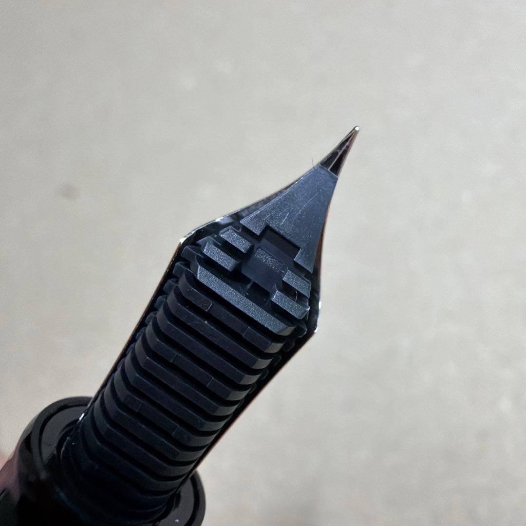 新品 SAILOR セーラー 万年筆 プロフェッショナル ギア 銀 EF 21k