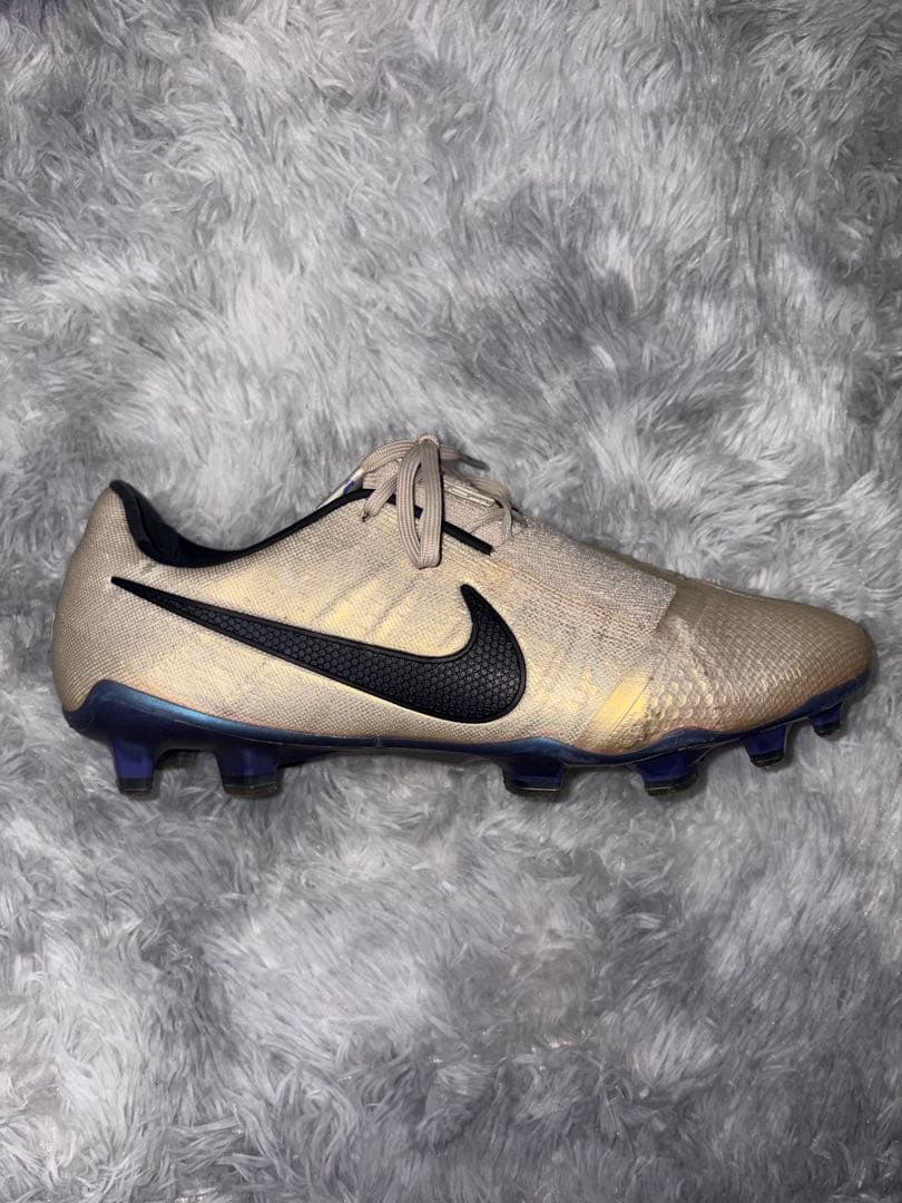 Nike ファントムヴェノム FG テラパック