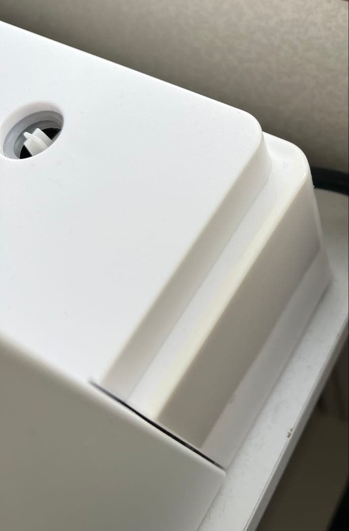 SOLEMOODの浄水型ウォーターサーバー　PURE ホワイト