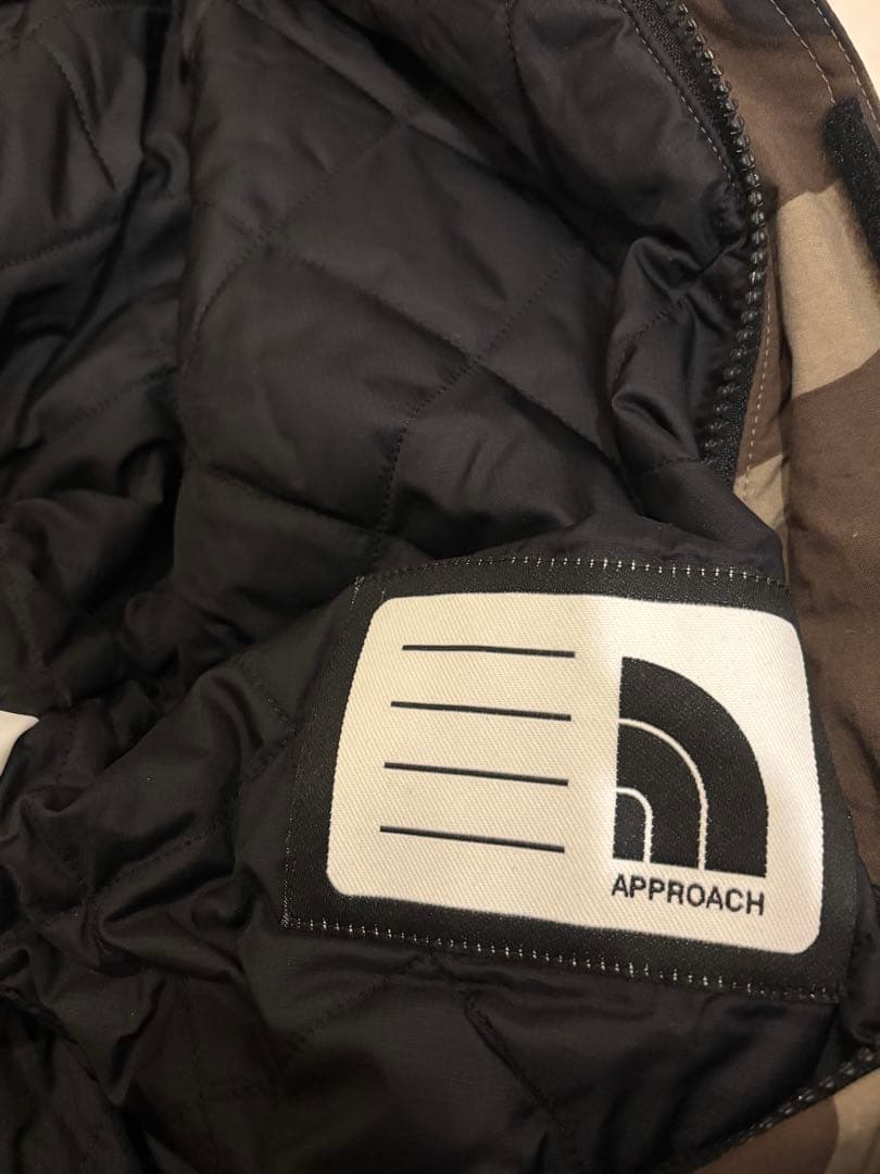 THE NORTH FACE 迷彩柄 スキー　キッズスノボ　ウェア　130