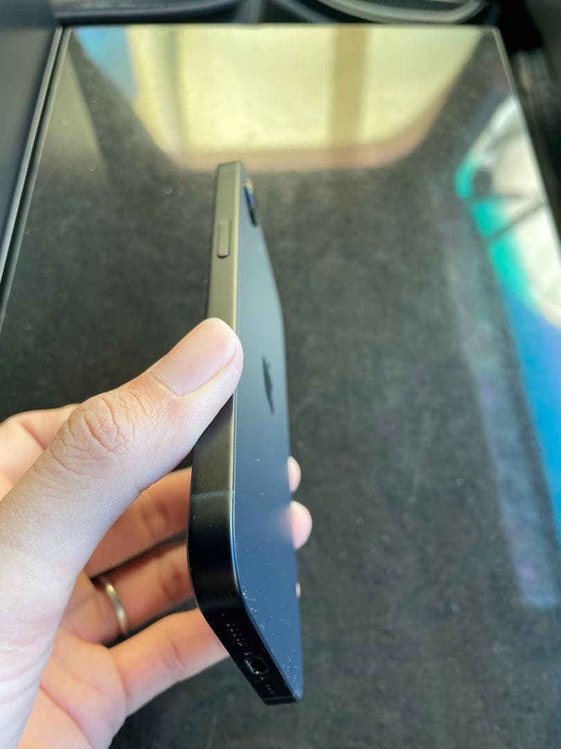 iPhone 16e 256GB（SIMフリー）美品【早い者勝ち】