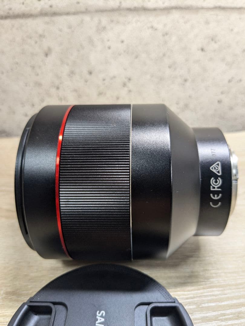 ★未使用級★SAMYANG サムヤン AF 85mm F1.4 FE 元箱
