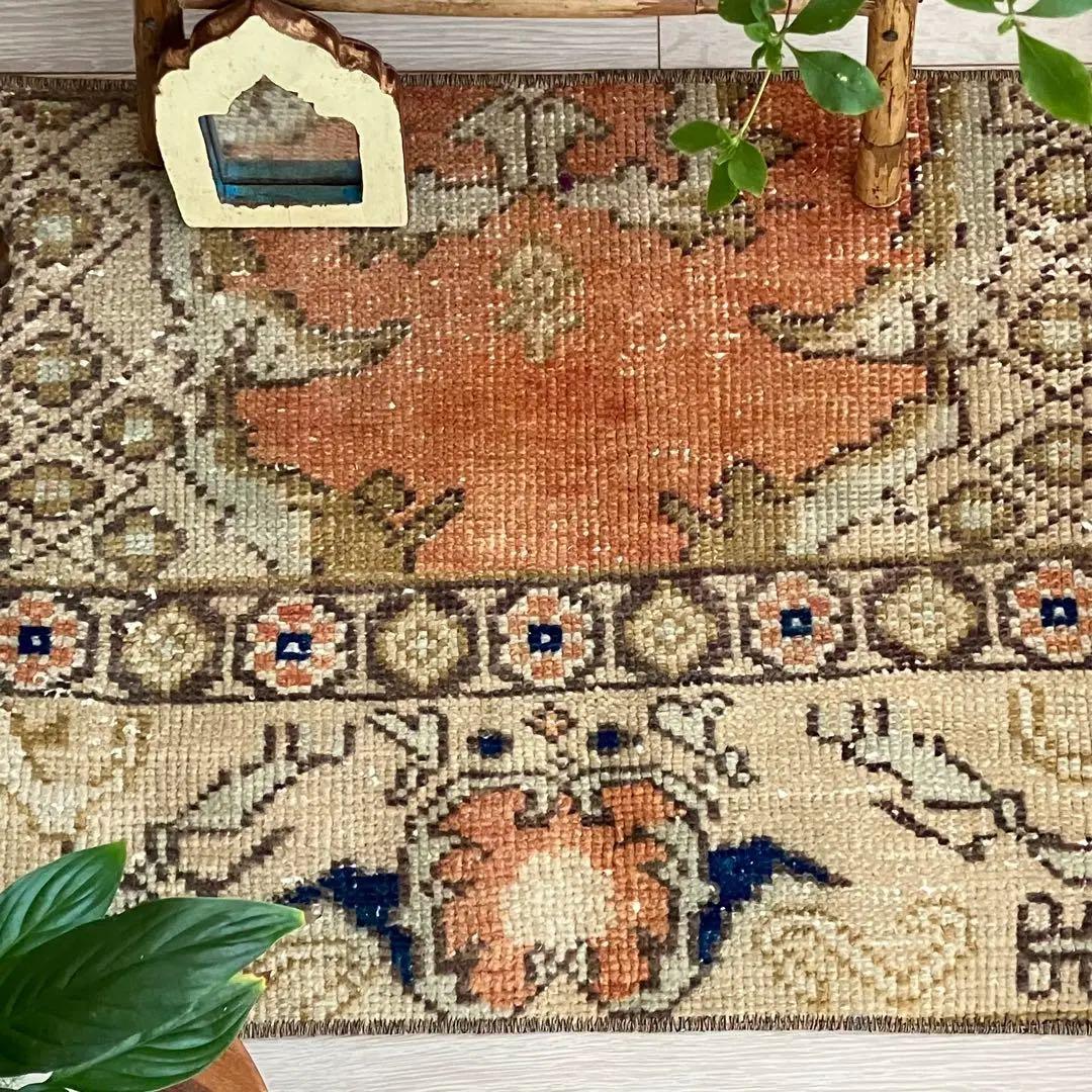 ミルキーべージュ✳︎48×77✳︎ブラウン　ブルー　オレンジ　トルコヴィンテージラグ