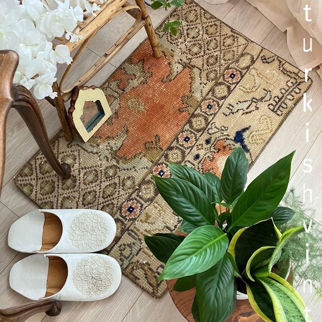 ミルキーべージュ✳︎48×77✳︎ブラウン　ブルー　オレンジ　トルコヴィンテージラグ