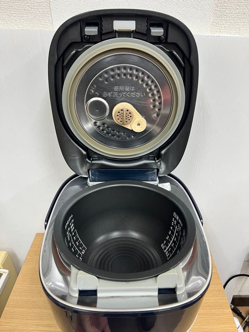 [東芝]真空圧力IH炊飯器 RC-10VSN 5.5合 かまど銅釜 2019年製