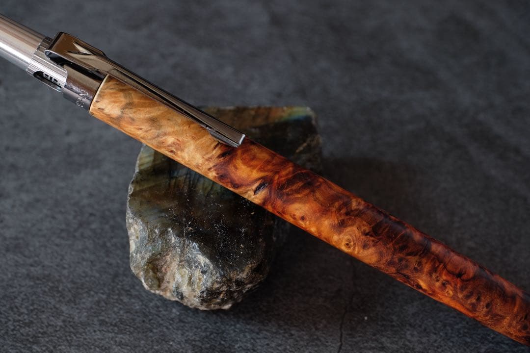 PG5木軸カスタム0168　高村杢工房 製図用シャープペンシル　花梨瘤極上の紅白