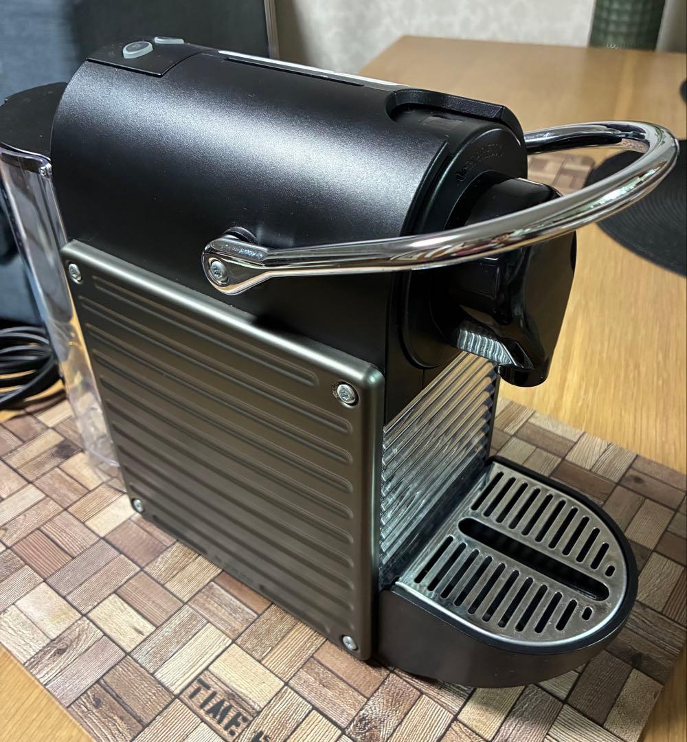 ネスプレッソ　エスプレッソマシン　ピクシーⅡ C61 2022年製
