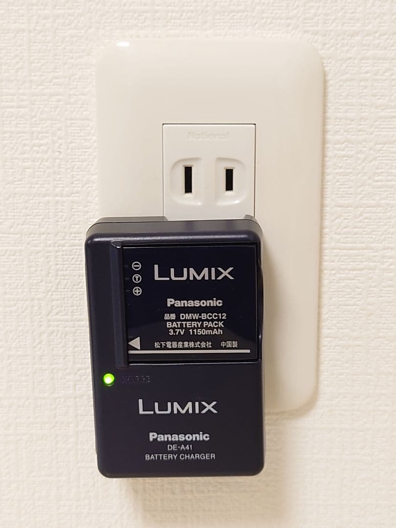 Panasonic LUMIX DMC-FX100 デジタルカメラ【動作確認済】