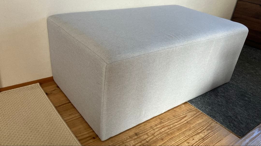 アーネ　arne グレーファブリック　ソファ　オットマン